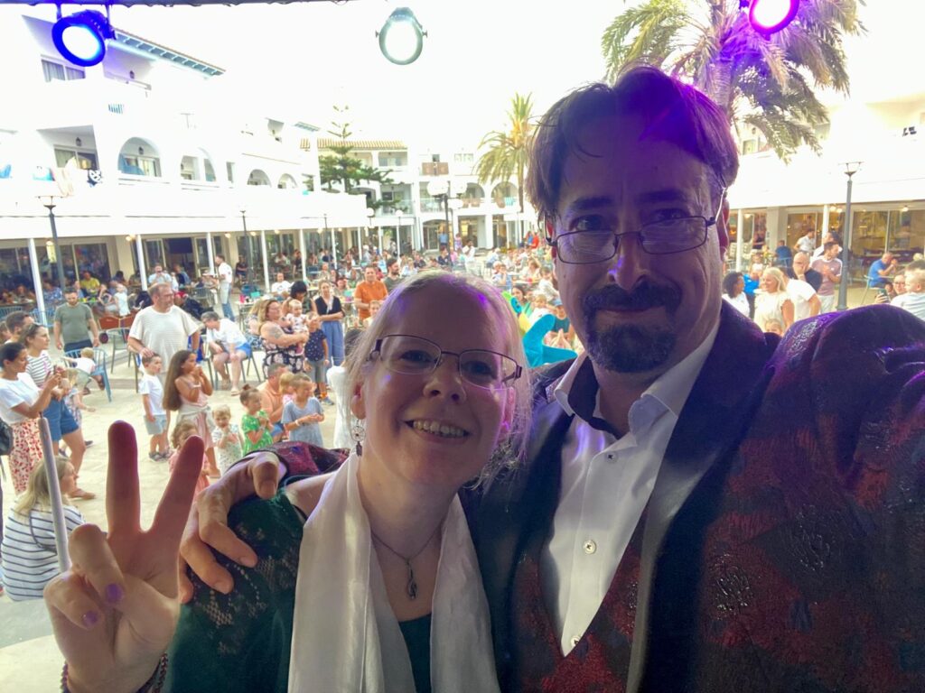 Alle öffentlichen Termine von Jessica & der ZauberR. Erleben Sie Musik und Magie live auf der Bühne. Jessica und der ZauberR Termine